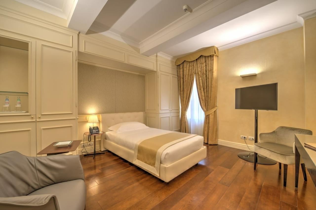 Hotel Rua Frati 48 In San Francesco Модена Екстериор снимка