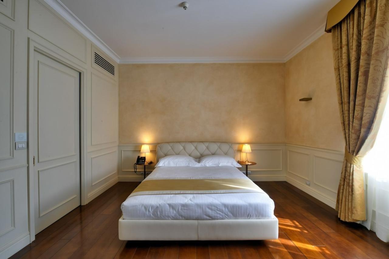 Hotel Rua Frati 48 In San Francesco Модена Екстериор снимка