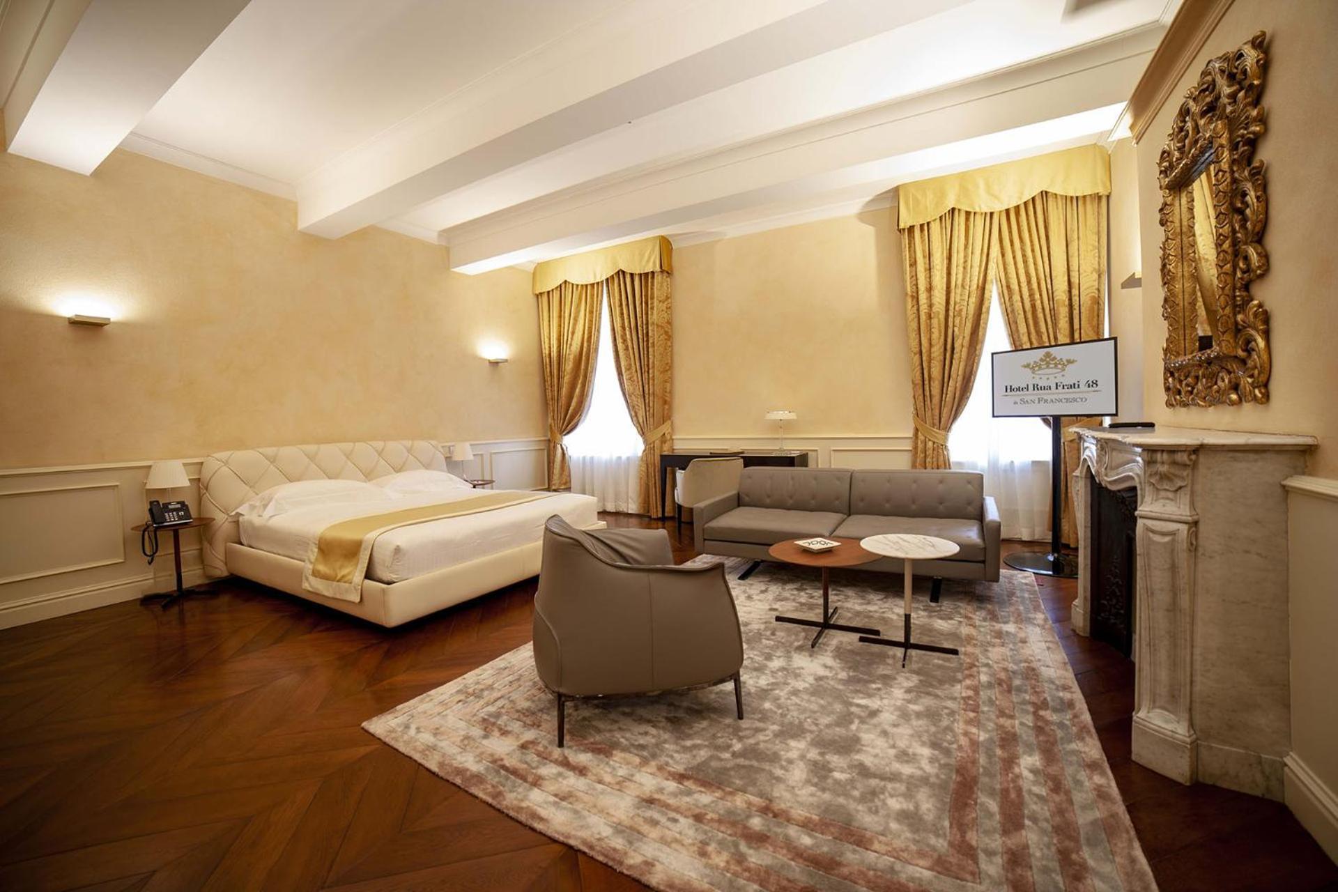 Hotel Rua Frati 48 In San Francesco Модена Екстериор снимка