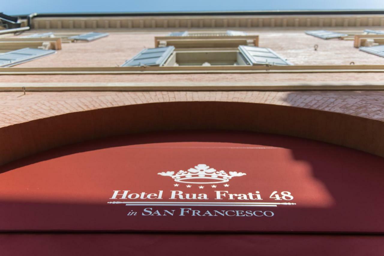 Hotel Rua Frati 48 In San Francesco Модена Екстериор снимка