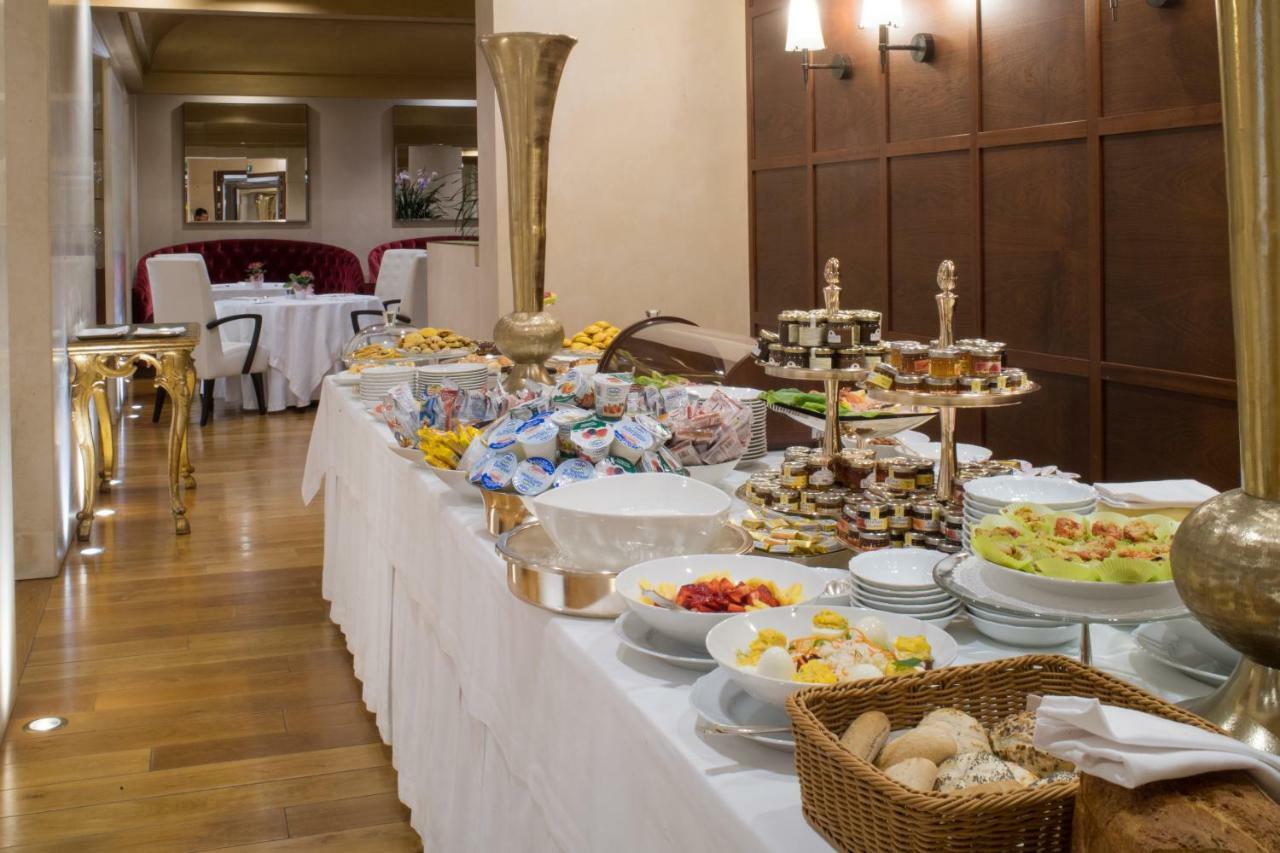Hotel Rua Frati 48 In San Francesco Модена Екстериор снимка