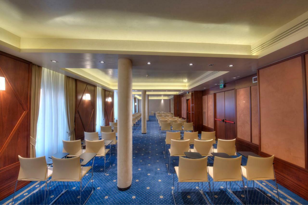 Hotel Rua Frati 48 In San Francesco Модена Екстериор снимка