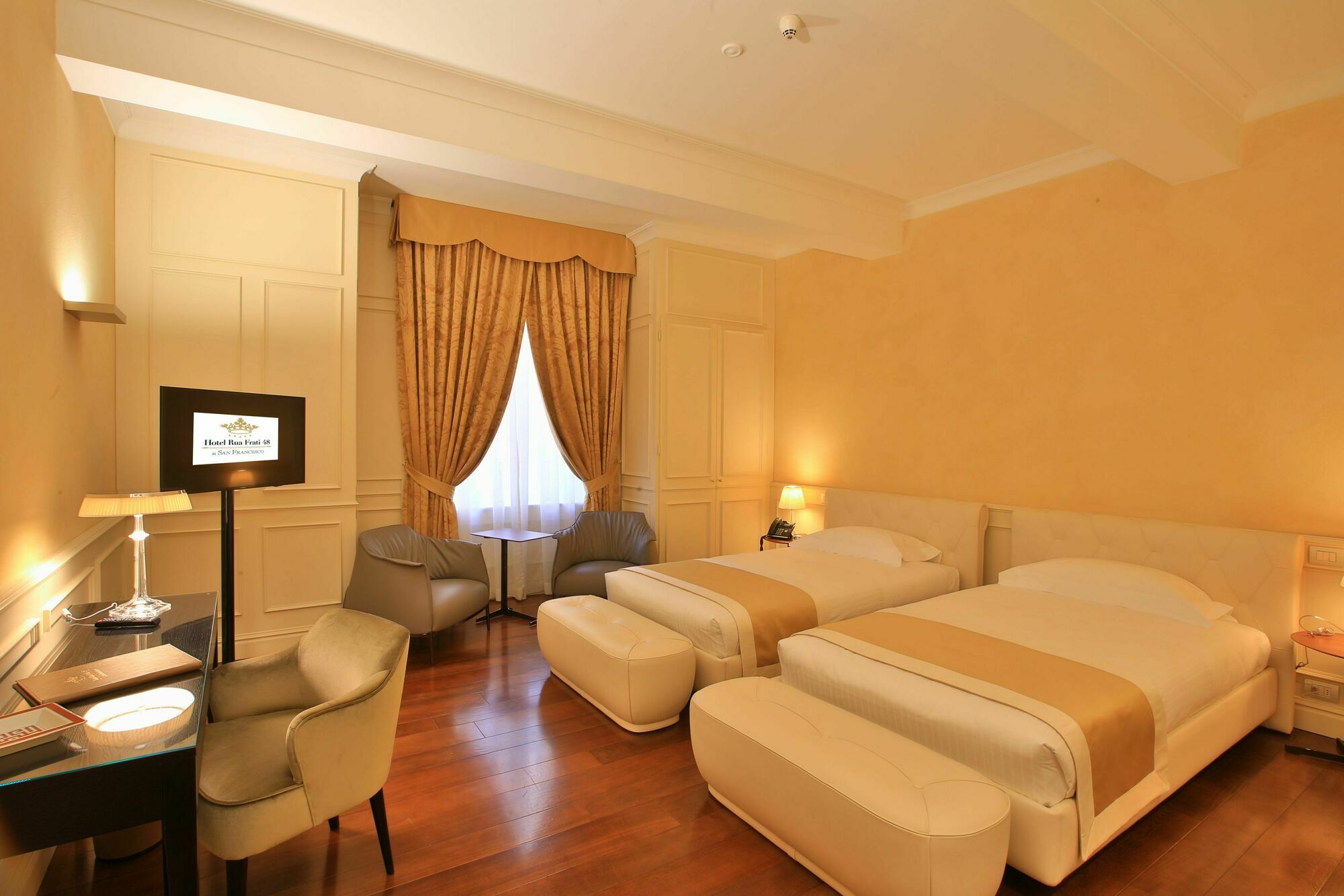 Hotel Rua Frati 48 In San Francesco Модена Екстериор снимка